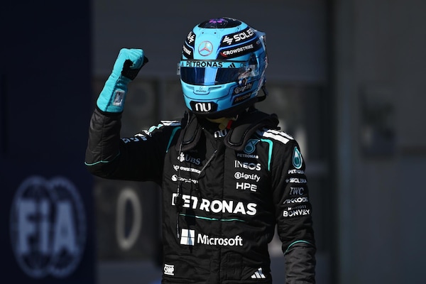 GP Austria: Russell in pole davanti alle Ferrari, Max a muro