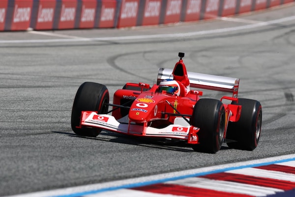 Dalla Tyrrell a 6 ruote alle Ferrari di Schumi e Lauda: parata di leggende al GP Austria