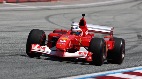 Dalla Tyrrell a 6 ruote alle Ferrari di Schumi e Lauda: parata di leggende al GP Austria