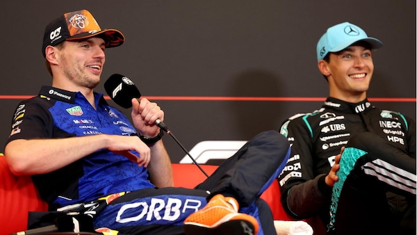 Verstappen punge Russell: "Bandiera gialla? Spingo a tavoletta..."