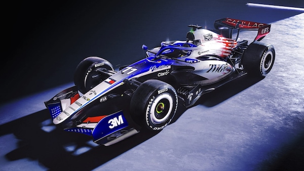 Cadillac a stelle e strisce a Silverstone per festeggiare il 4 luglio