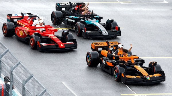A Silverstone torna lo show Lego: i piloti guideranno i kart di mattoncini