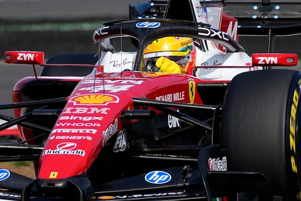 Un super Hamilton conquista la pole sprint a Silverstone, Antonelli 2°