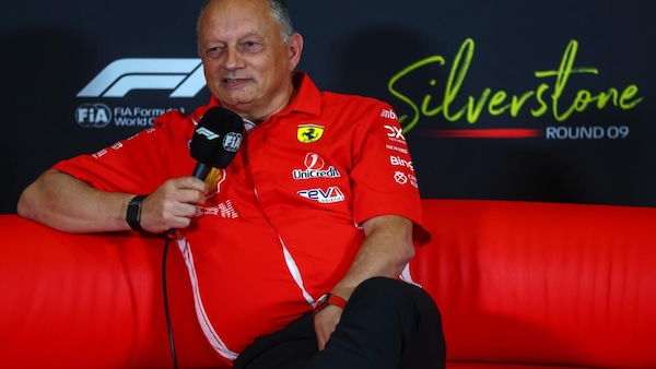 Vasseur svela il futuro di Hamilton e replica a Wolff: "Ironico quello che sostiene"