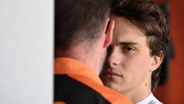 Tensioni in casa McLaren, Piastri verso l'uscita, Verstappen alla finestra