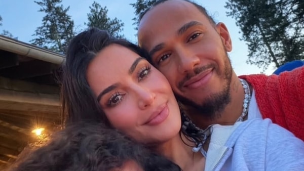 Hamilton re del gossip, tra le giornate con Kim e le escursioni da surfer navigato