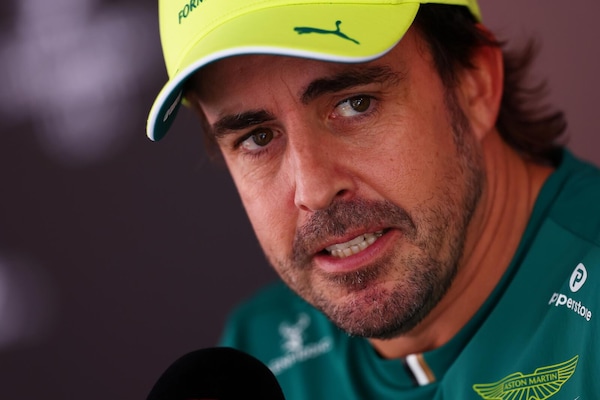Alonso cambia idea sulle F1 2026 dopo averle contestate a Silverstone: "Sono divertenti"