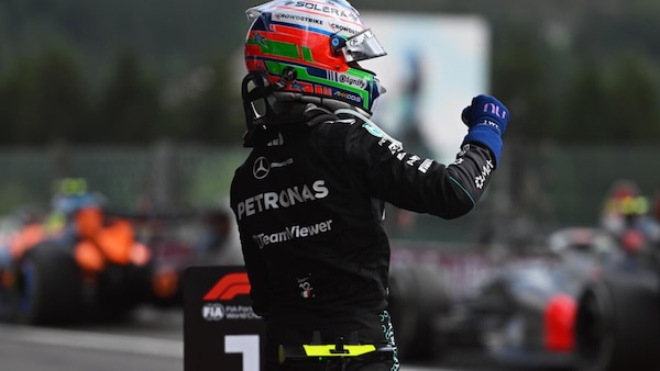 Antonelli vince a Spa davanti a un irriducibile Leclerc, out Russell