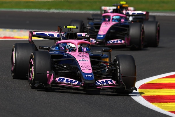 Alpine opposta ad Aston Martin, Briatore punta tutto sulla forza del collettivo