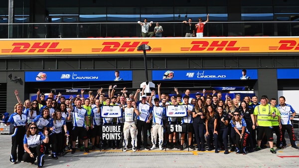 Racing Bulls festeggia il quinto posto in classifica