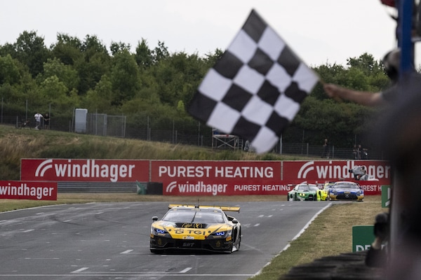 Lamborghini, prima vittoria assoluta per la Temerario GT3
