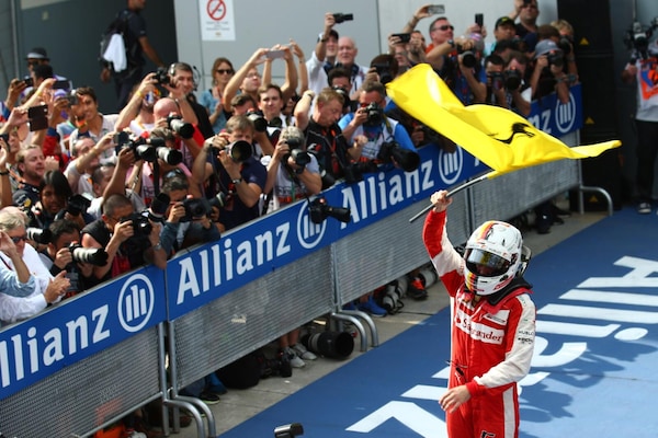 Ricordi da Sepang: un ritiro costato il titolo, la prima di Seb e la F1 da 100mila spettatori
