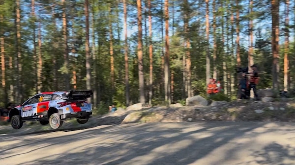WRC, Fourmaux primo leader in Finlandia