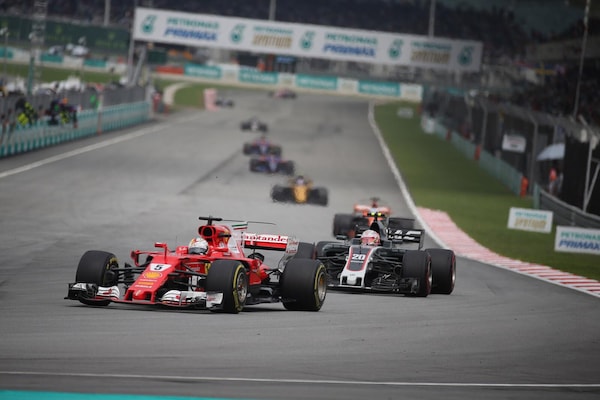 GP Bahrain in Malesia, spuntano gli orari: si correrà in notturna?