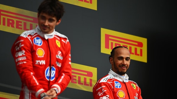 Hamilton e Leclerc, vacanze serene: tutto diverso rispetto ad un anno fa