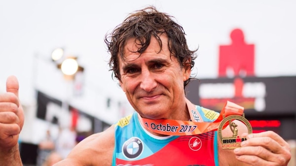 L’ultima lezione di Guccini alla Formula 1: la canzone che ha reso immortale Alex Zanardi