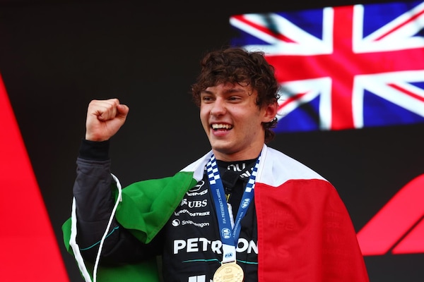 Antonelli vola a Monza da leader del Mondiale: è il primo italiano da 73 anni
