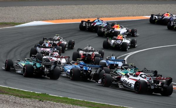 Clamoroso al GP Olanda: Verstappen a muro al giro 1!