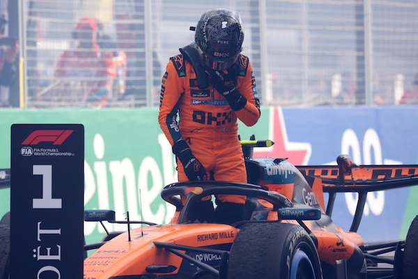 Orange? No, papaya! Il GP Olanda è della McLaren: Norris può sognare?
