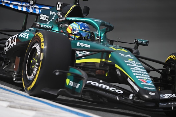 Alonso e Hill, la storia in parallelo: 45enni a punti con una Tripla Corona a dividerli