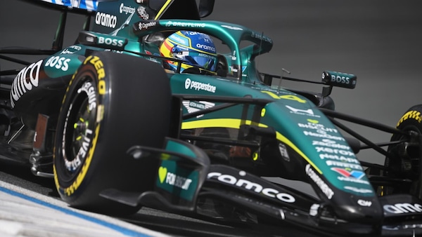 Alonso e Hill, la storia in parallelo: 45enni a punti con una Tripla Corona a dividerli