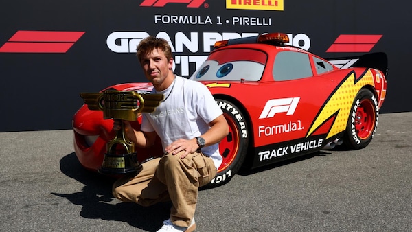 Saetta McQueen sbarca a Monza: le foto con i piloti F1