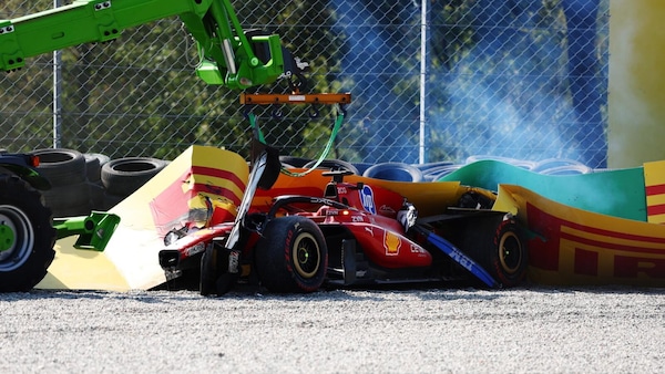 Leclerc, GP Italia che fa discutere: duello con Hamilton, poi botto al giro 3