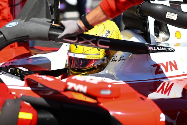 Hamilton, guai ai freni e ko dopo 7 giri: "Peccato, l'auto era grandiosa"