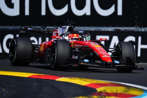 Vasseur: "Ottimo lavoro di Leclerc, con una SC avremmo lottato per la vittoria"