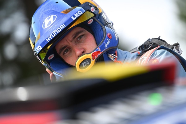 Neuville ringrazia il test team Hyundai, il belga vicino all'addio?