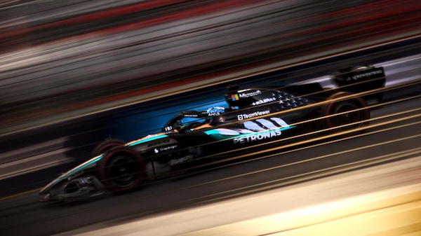 Russell di un altro pianeta: pole a Baku con un giro perfetto