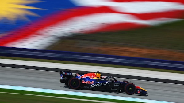 GP Bahrain in Malesia, FP1: si comincia con Verstappen davanti