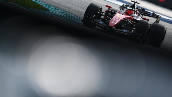 GP Bahrain in Malesia, FP2: Leclerc al top, poi Hadjar