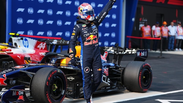 Verstappen: "La prima pole del 2026, finalmente. Domani cercherò la prima vittoria"
