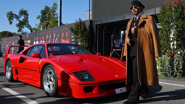 Hamilton, la sua F40 torna a nuova vita a Maranello