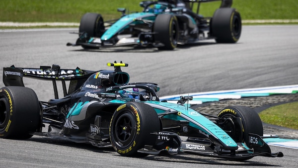 Mercedes, Singapore per capire cosa non va sulla W17 Evo: in pista due pacchetti diversi