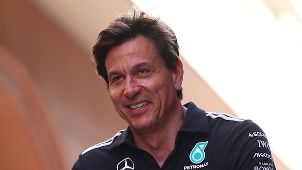 Wolff si gode una Mercedes Unicorn da record, il boss della F1 pizzicato a Monaco 