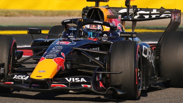 Verstappen: "Bene in Q1 e Q2, non in Q3: poco grip e tanto vento"