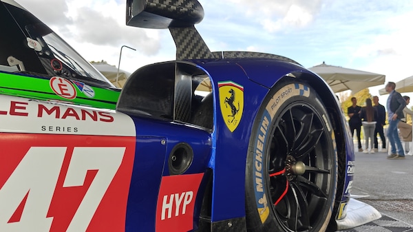 Ferrari, dal rosso-giallo al verde-blu: ecco la 499P di Cetilar Racing