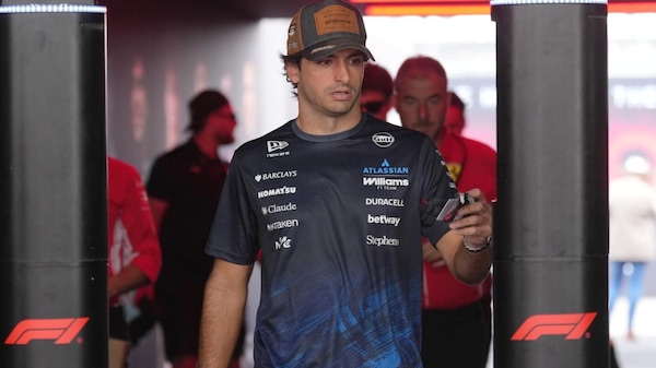Sainz: la F1 corre un "rischio" con tante gare una dopo l'altra