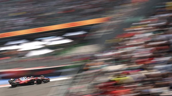 GP Città del Messico, FP1: Leclerc va davanti, Minì debutta